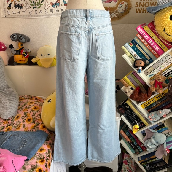 Light wash jeans - Picture 4 of 6